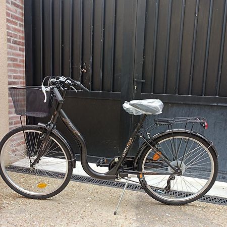 Tres Beau Studio Climatisation, Trois Etoiles, Parking A Velo, Velos En Option, Parking Prive Jardin Montargis Exterior photo